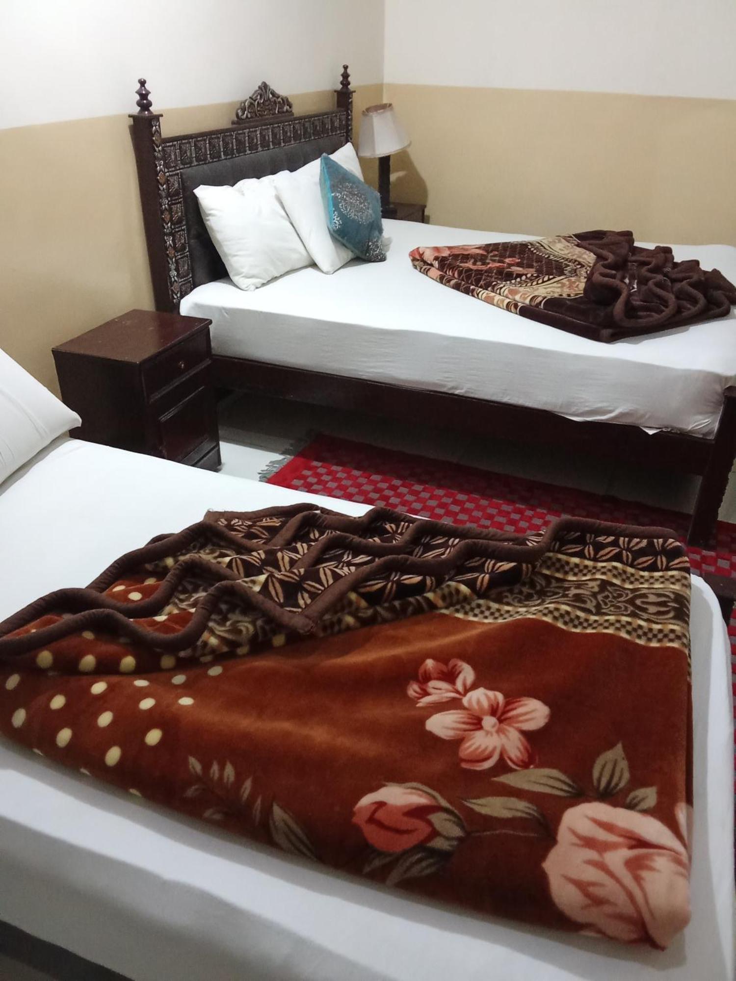 Hotel Khursheed Palace ラーワルピンディー エクステリア 写真